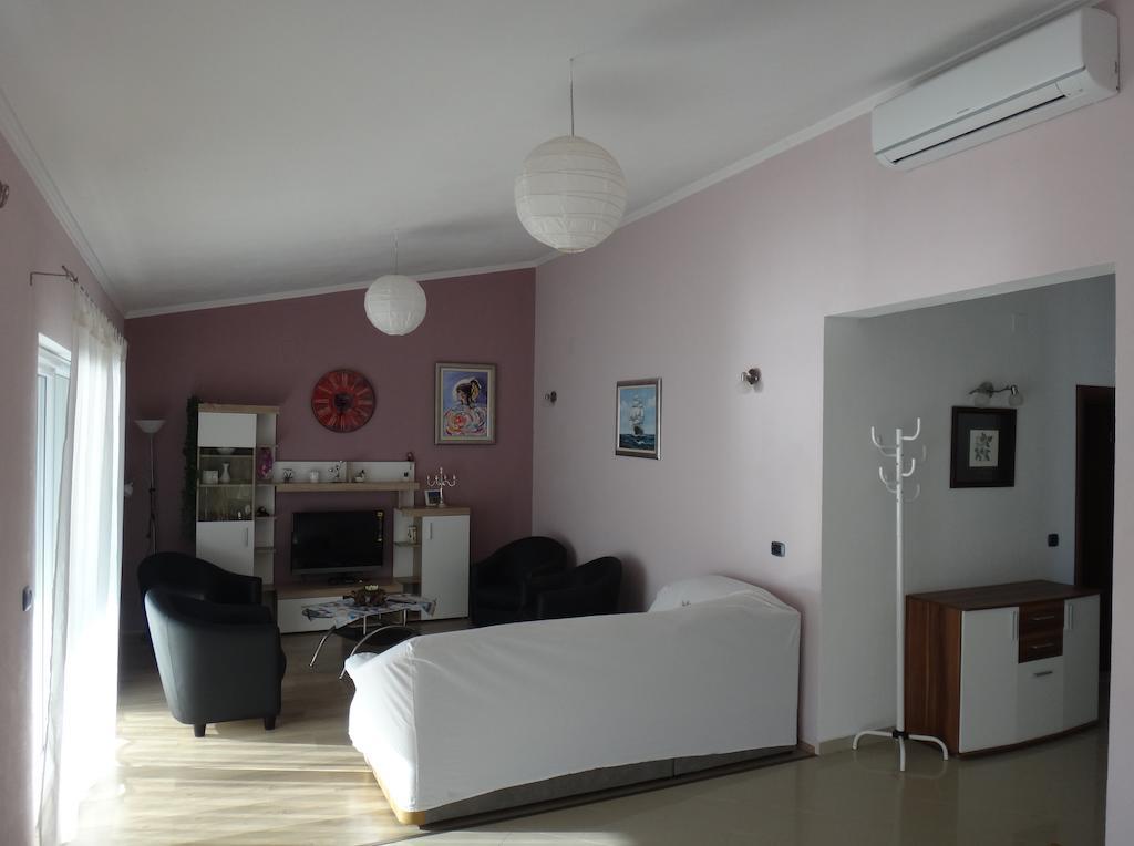 Apartments Selina Vinišće Quarto foto