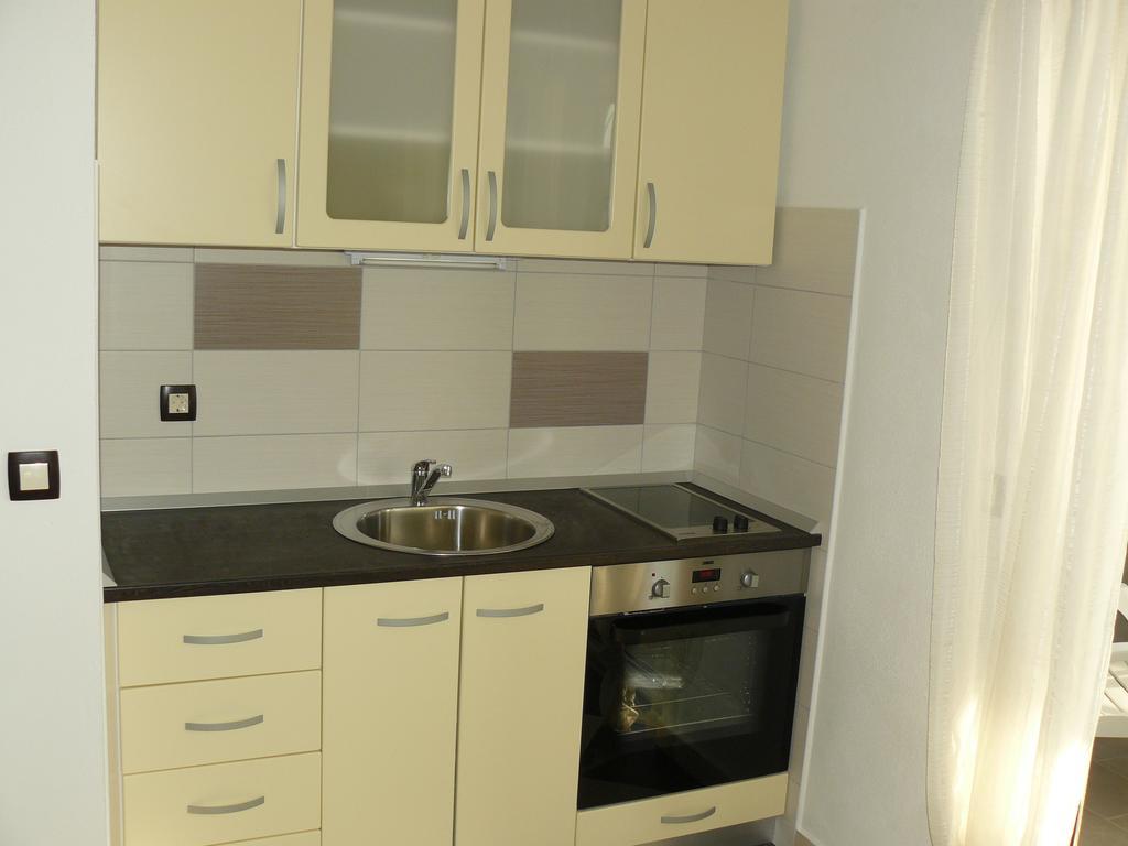 Apartments Selina Vinišće Quarto foto
