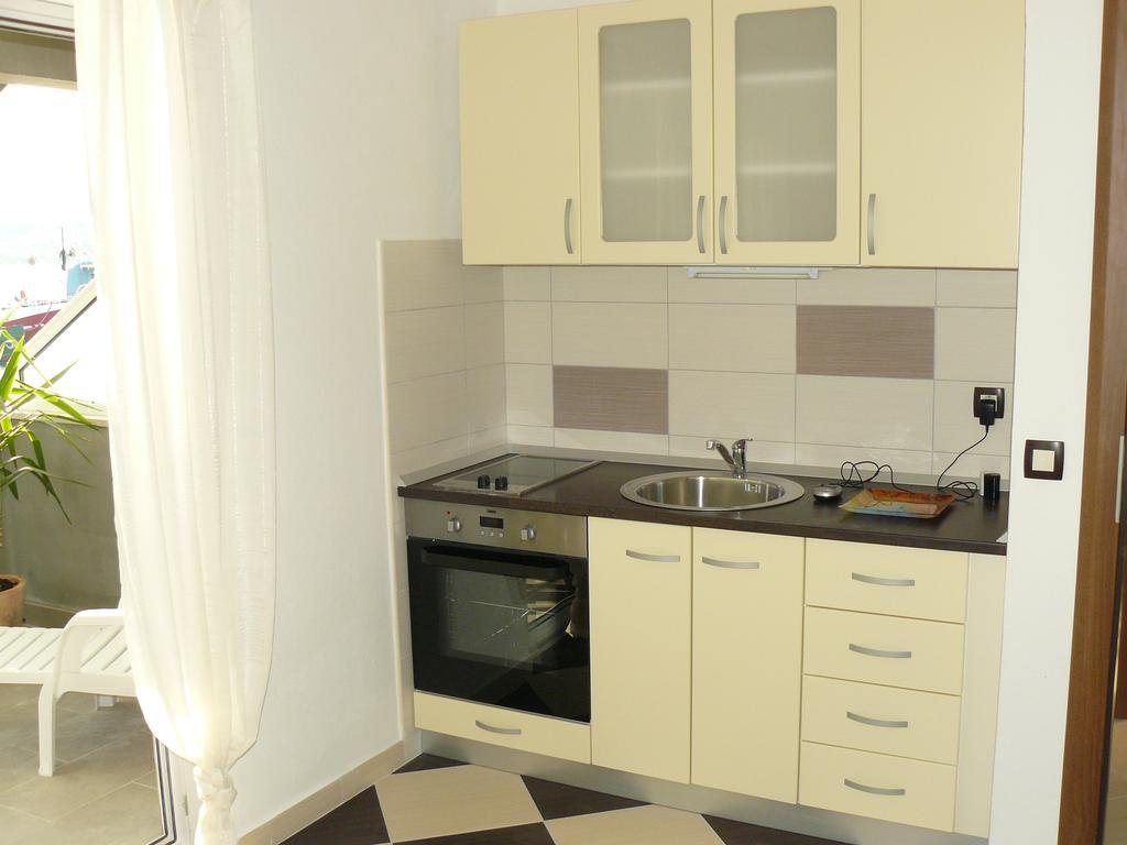 Apartments Selina Vinišće Quarto foto