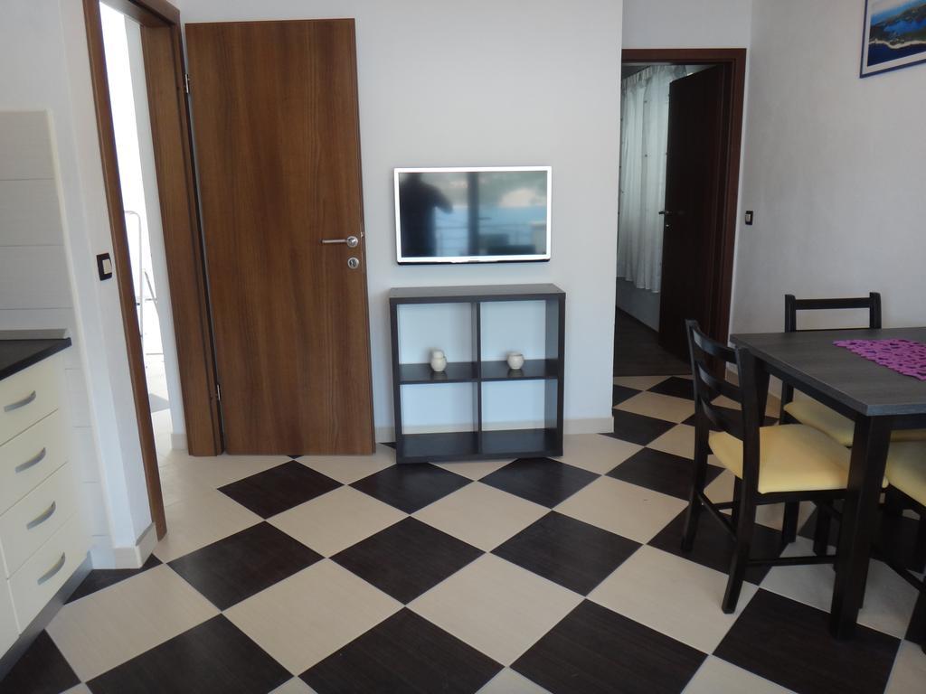 Apartments Selina Vinišće Quarto foto